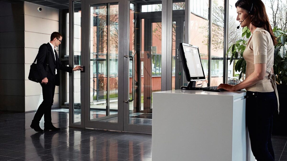Servicios auxiliares control acces events serveis auxiliars